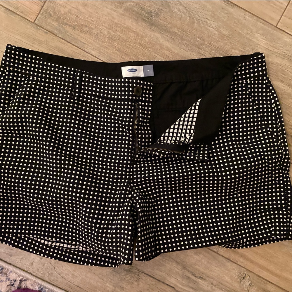 Old navy 5 inch inseam shorts